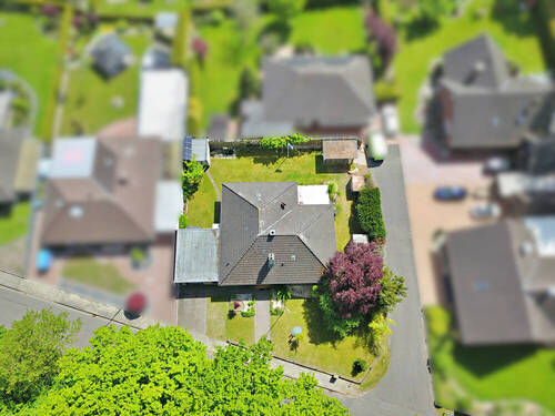 Luftbild - 4 Zimmer Einfamilienhaus zum Kaufen in Rhauderfehn / Burlage