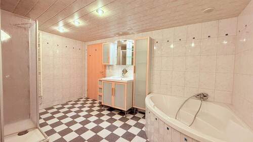 Badezimmer I OG - 