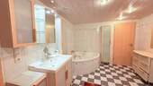 Badezimmer II OG - 