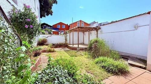 Garten mit Freisitz - 