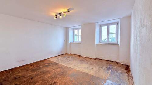 Zimmer 1 EG - Mehrfamilienhaus, Wohnhaus mit 173,00 m² in Mühldorf a.Inn zum Kaufen