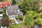 Luftbild - Einfamilienhaus mit 130,00 m² in Laatzen / Rethen zum Kaufen
