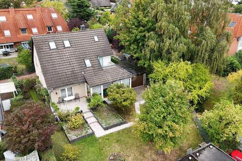 Luftbild - Einfamilienhaus mit 130,00 m² in Laatzen / Rethen zum Kaufen