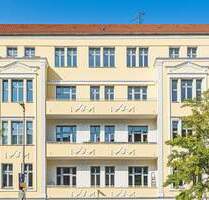 Investieren in Charlottenburg - vermietete 4-Zimmer-Altbauwohnung - Berlin