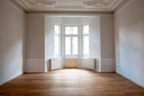 Mittleres Vorderzimmer - 7 Zimmer Büro zur Miete in Fürth