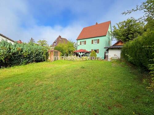 Hausansicht - Charmantes Mehrfamilienhaus mit Garten in ruhiger Wohnlage von Kulmbach