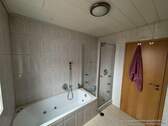 ITageslichtbad Wanne und Dusche - 