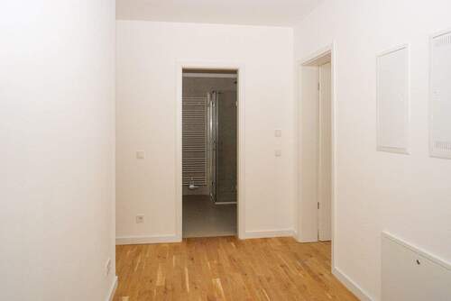 Flur - 2 Zimmer Etagenwohnung zum Kaufen in Pirna