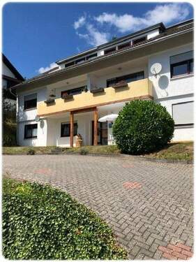 Bild1 - Attraktives Mehrfamilienhaus mit WEG -Teilung in idyllischer Lage - Wohnen, Vermieten, Profitieren!