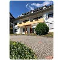 Attraktives Mehrfamilienhaus mit WEG -Teilung in idyllischer Lage - Wohnen, Vermieten, Profitieren! - Hallenberg Hesborn