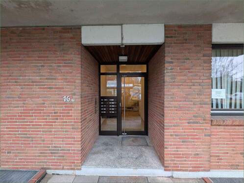 Hauseingang - Arztpraxis in Eckernförde in guter Lage