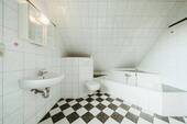 Badezimmer 1. OG - 