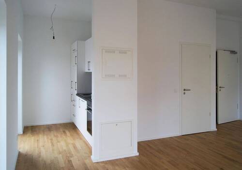 Blick zur Küche - Etagenwohnung mit 35,50 m&sup2; in München zur Miete