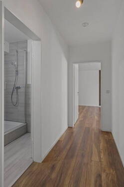 Flur 1 - 2 Zimmer Etagenwohnung zum Kaufen in Hannover