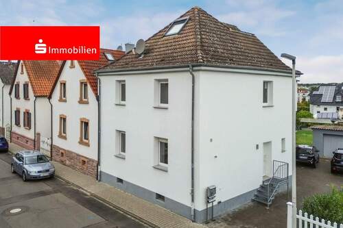 Straßenansicht - 1-2 Familienhaus in Urberach - 585.000,00 EUR Kaufpreis, ca.  206,50 m² Wohnfläche