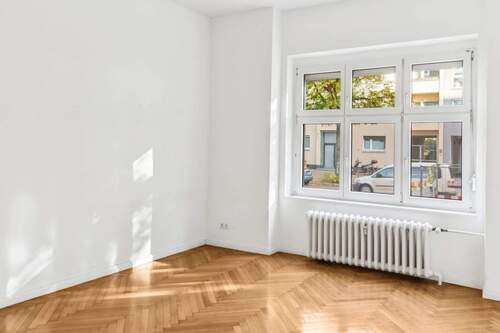 Wohn- und Schlafzimmer - Klein aber fein - Bezugsfreie 1-Zimmer Altbauwohnung in Berlin City-West!