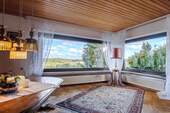 Gemütlicher Wohnbereich mit unverbautem Fernblick - 