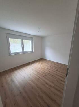 Schlafzimmer 2 - Etagenwohnung mit 85,80 m&sup2; in Todtnau zum Kaufen