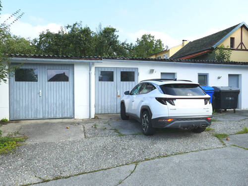Garagen + Lagerfläche - 