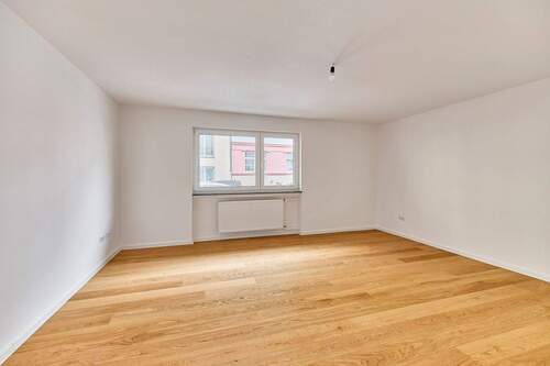 Wohnzimmer - 3 Zimmer Etagenwohnung zum Kaufen in Mannheim