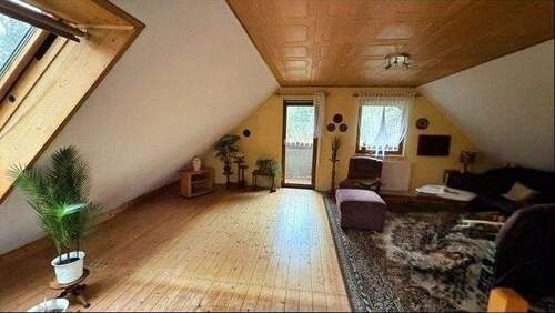 DG-großes Zimmer mit Balkon - 