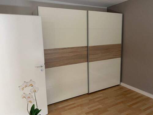 Schlafzimmerschrank Vormieter - 
