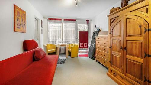 Wohnzimmer 1 - 2 Zimmer Etagenwohnung zum Kaufen in München