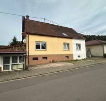 1-2 Familienhaus in ruhiger Lage - Beckingen Erbringen