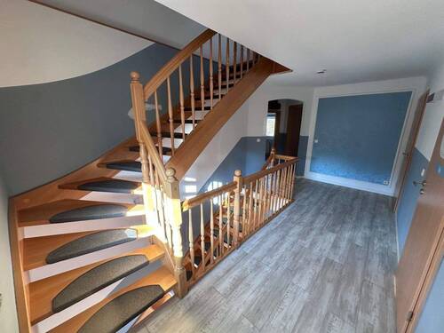 Treppe nach oben.jpeg - 
