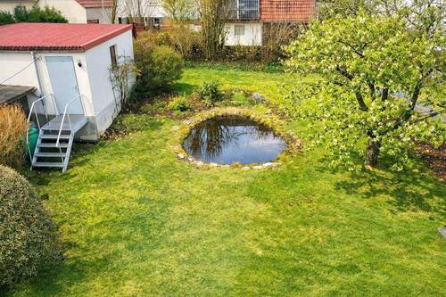 Garten mit Garagen - 