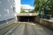 Tiefgarageneinfahrt - 
