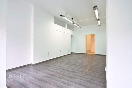 Fläche Eingang - 3 Zimmer Büro zur Miete in Leverkusen