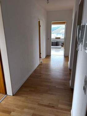 Flur - Etagenwohnung mit 100,00 m&sup2; in Schluchsee zur Miete