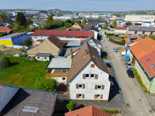 Seitenansicht - 8 Zimmer Einfamilienhaus in Sinsheim / Steinsfurt