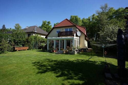 Haus Gartenansicht - Hauptstadtmakler-Neuwertiges Einfamilienhaus in Top-Lage