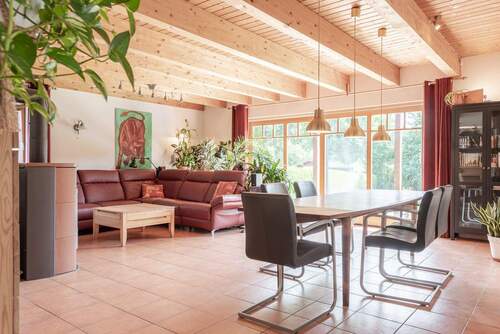 Wohnbereich - 5 Zimmer Einfamilienhaus zum Kaufen in Linau