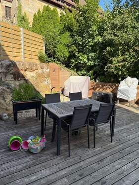 Der Außenbereich mit toller Aussicht - 