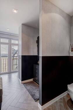 Separates Bad mit Dusche - 