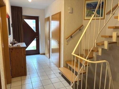 Diele im Erdgeschoss - 5 Zimmer Doppelhaushälfte in Kempen