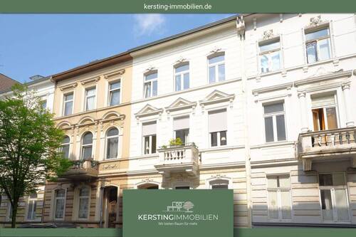 Krefeld! - Klassisches Krefelder Dreifensterhaus in top gepflegtem Zustand mit außergewöhnlichen Altbau-Details