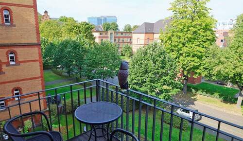 Blick in den Garten - Etagenwohnung mit 124,70 m&sup2; in Düsseldorf zur Miete