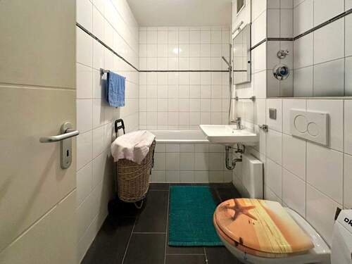 Badezimmer - Etagenwohnung mit 43,00 m&sup2; in Frankenthal zum Kaufen