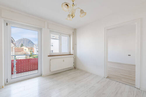 Wohn-und Essbereich - 2 Zimmer Etagenwohnung zum Kaufen in Singen