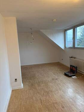 Wohnzimmer - 3 Zimmer Etagenwohnung in Köln