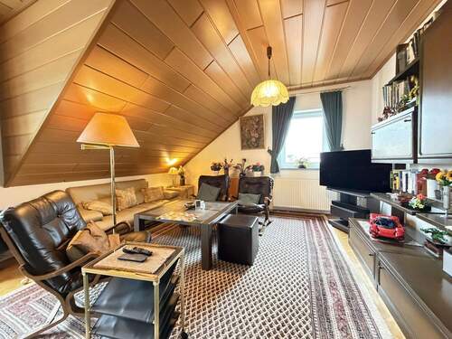 Wohnzimmer - 3 Zimmer Etagenwohnung zum Kaufen in Weisenheim am Berg