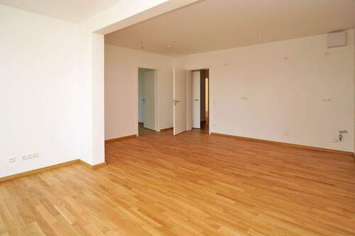 Wohnen - 4 Zimmer Etagenwohnung in Dresden