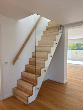 OG Treppe ins DG 1.jpg - 