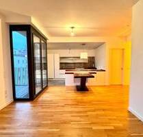 Exklusive Wohnung mit 2 Balkonen und Spreeblick - Berlin Charlottenburg