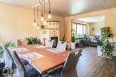 EG Essbreich & Wohnzimmer - 5 Zimmer Einfamilienhaus zum Kaufen in Bad Wildbad