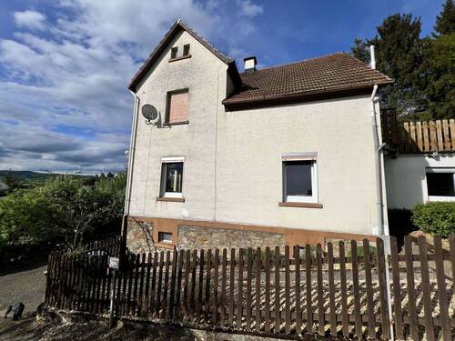 Hausansicht - 5 Zimmer Einfamilienhaus in Löhnberg